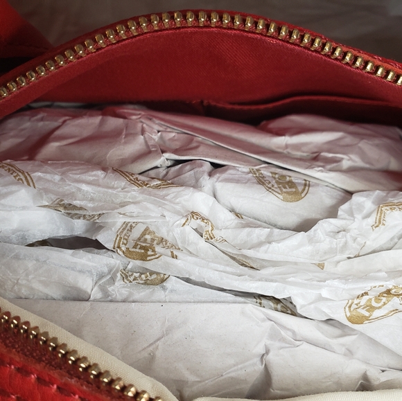 NWOT Fossil Boston Style Red Bag - Picture 4 of 6